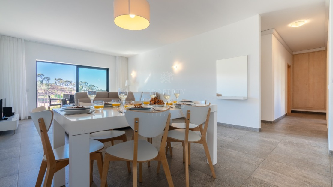 Spacious 3 bedroom apartment in Portimão