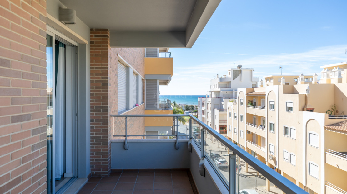 Fantastic fully furnished and equipped one-bedroom apartment with sea views in Praia do Forte Novo, Quarteira.