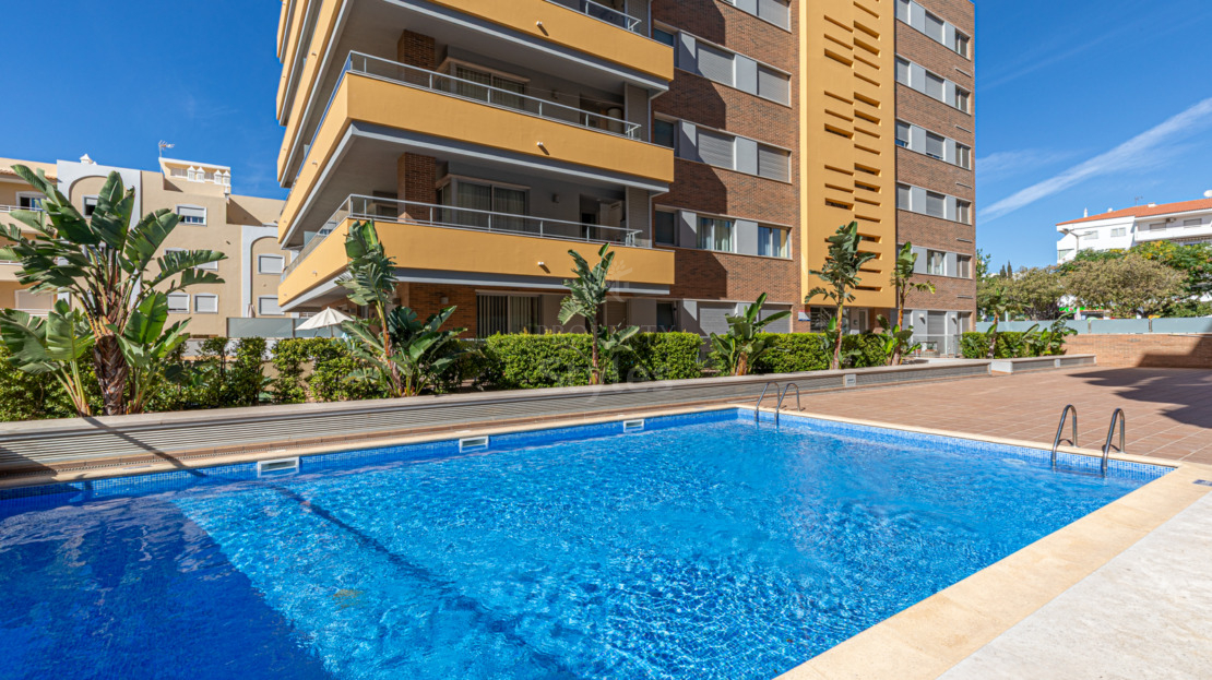 Fantastic fully furnished and equipped one-bedroom apartment with sea views in Praia do Forte Novo, Quarteira.