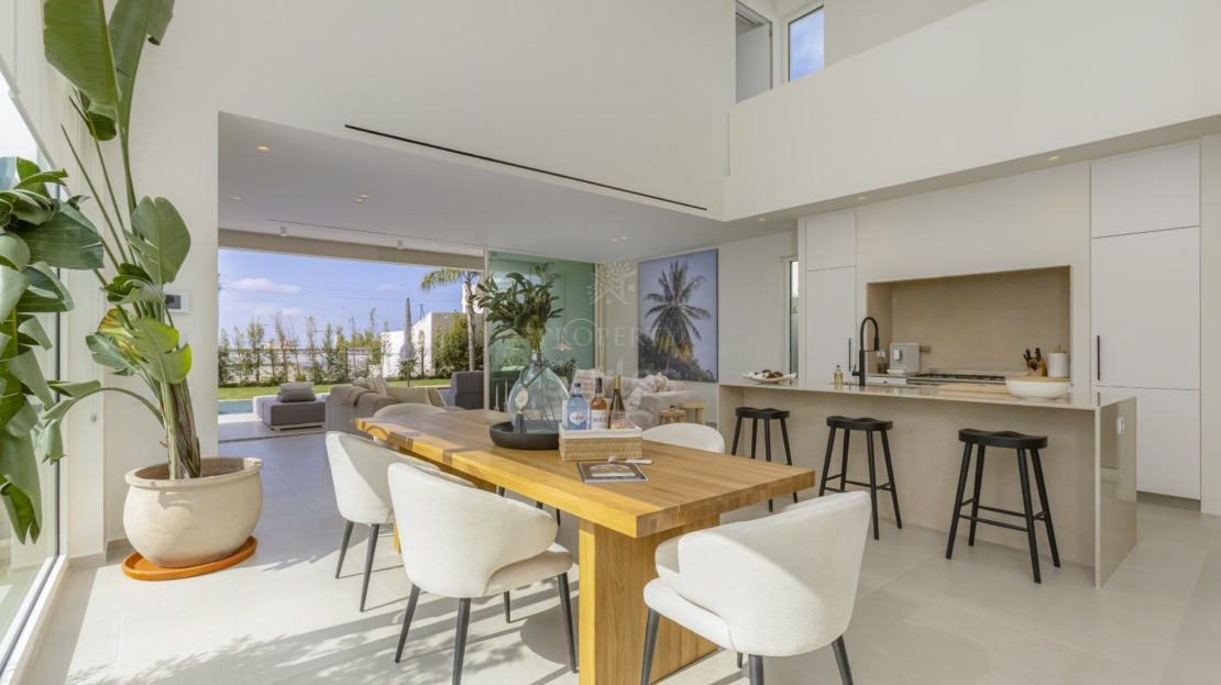 Stunning three bedroom contemporary designed villa with a sea view
