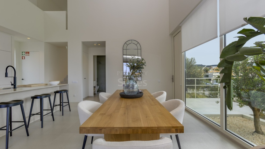 Stunning three bedroom contemporary designed villa with a sea view