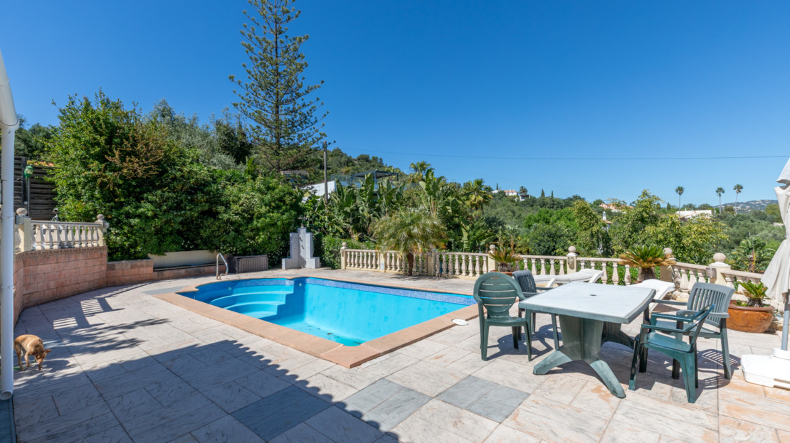Beautiful Family Villa with Pool and Tranquil Surroundings