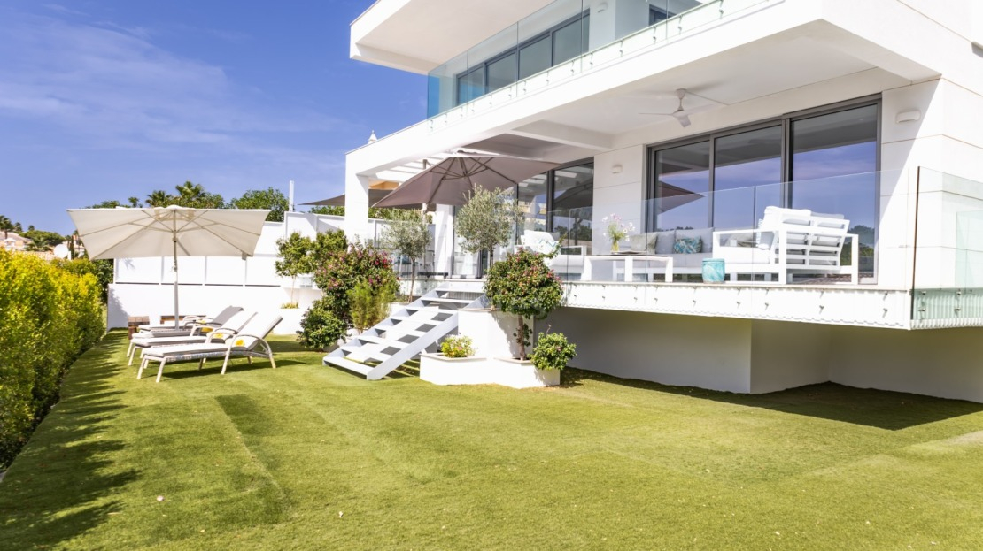 Contemporary Villa in Varandas do Lago