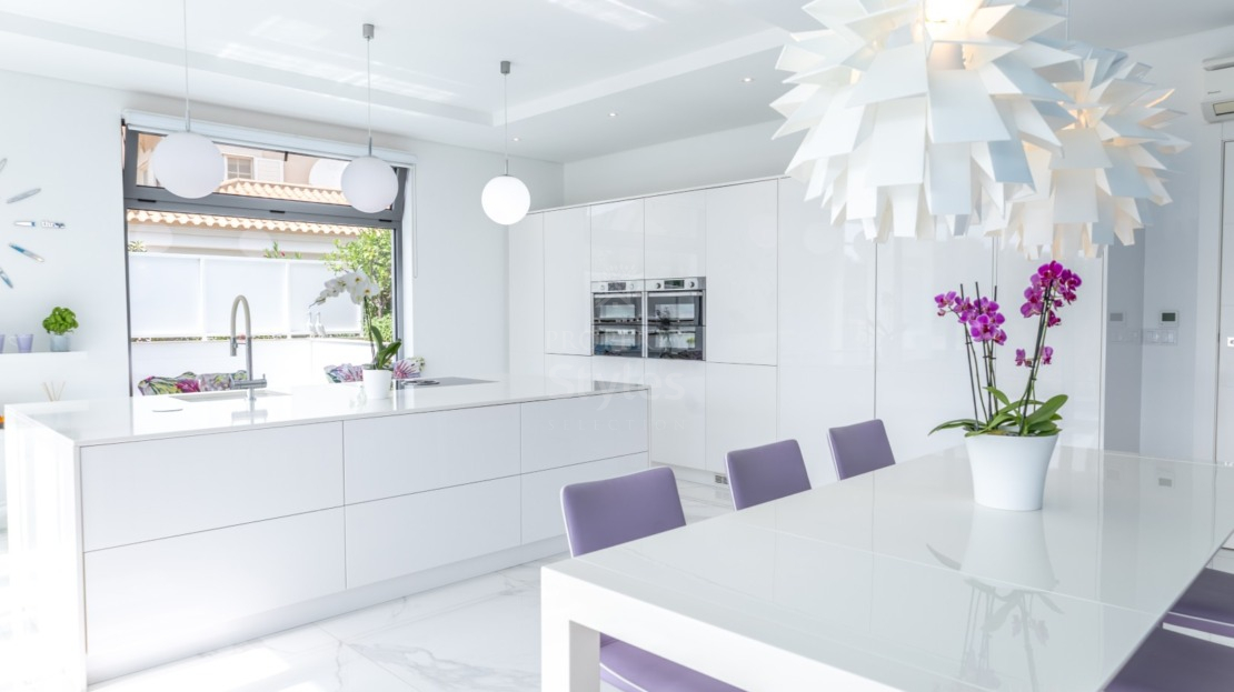 Contemporary Villa in Varandas do Lago