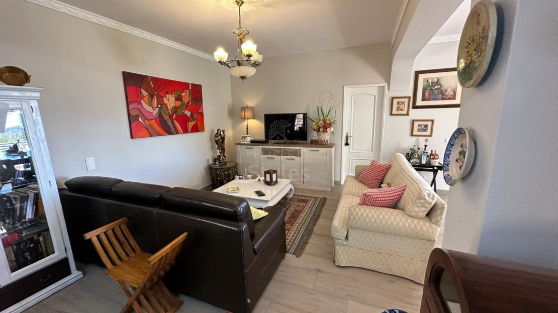 Traditional Rural Villa with Sea Views Close to Loulé