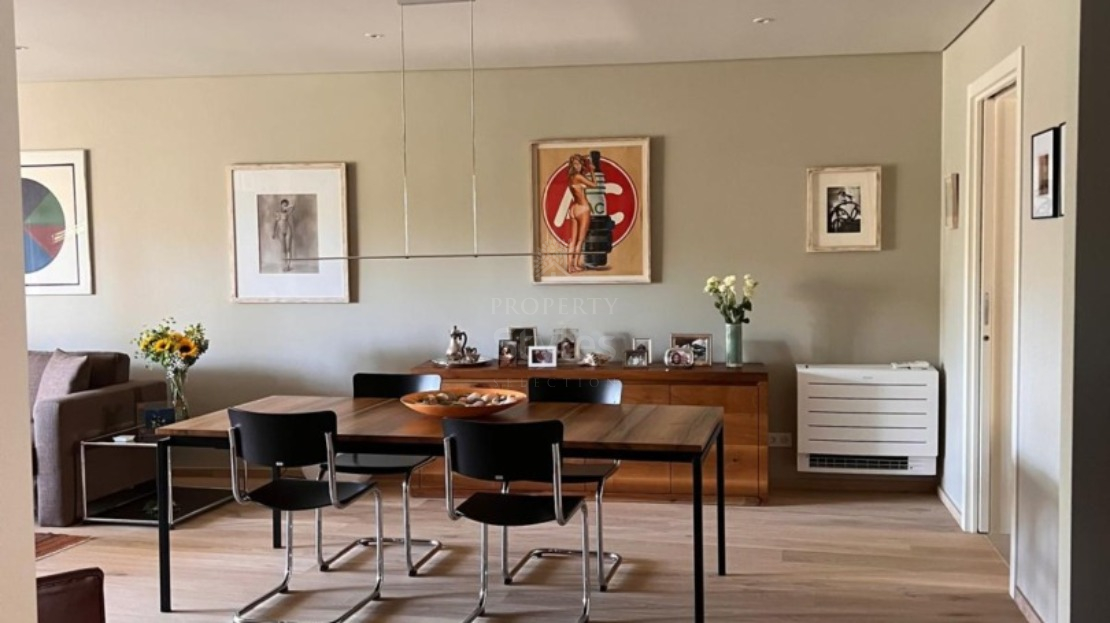 Fully refurbished ground-floor three bedroom apartment in Vila Sol
